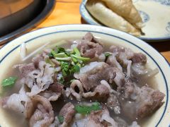 -大众跷脚牛肉馆·非遗传承单位(峨眉山店)