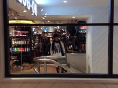 -LOG-ON(海港城店)