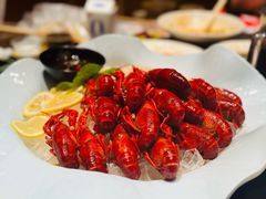 -肥肥虾庄·金牌油焖大虾(汉街SKP店)