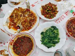 -堂瓦里·33年传统赣菜(第一街区店)