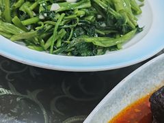 -湖南人家湘菜馆(镇江路店)