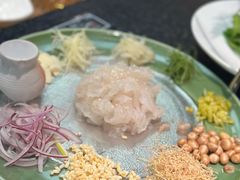 -得意咚瓜·顺德鱼生·冬瓜火锅(深圳首店)