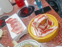 -四囍码头海鲜烧烤自助火锅(外滩南京东路悦荟广场店)