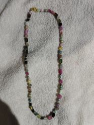 -灵彩珠宝(朗香街店)