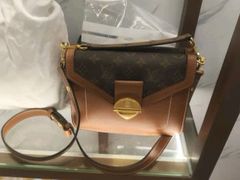 -聚云奢二手奢侈品黄金手表包包回收·中古店(上海店)