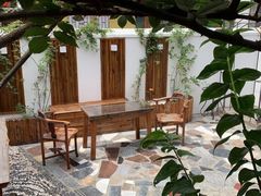 -喵屿·大理花园猫咖