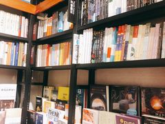 -西西弗书店&矢量咖啡(凯德晶萃广场店)