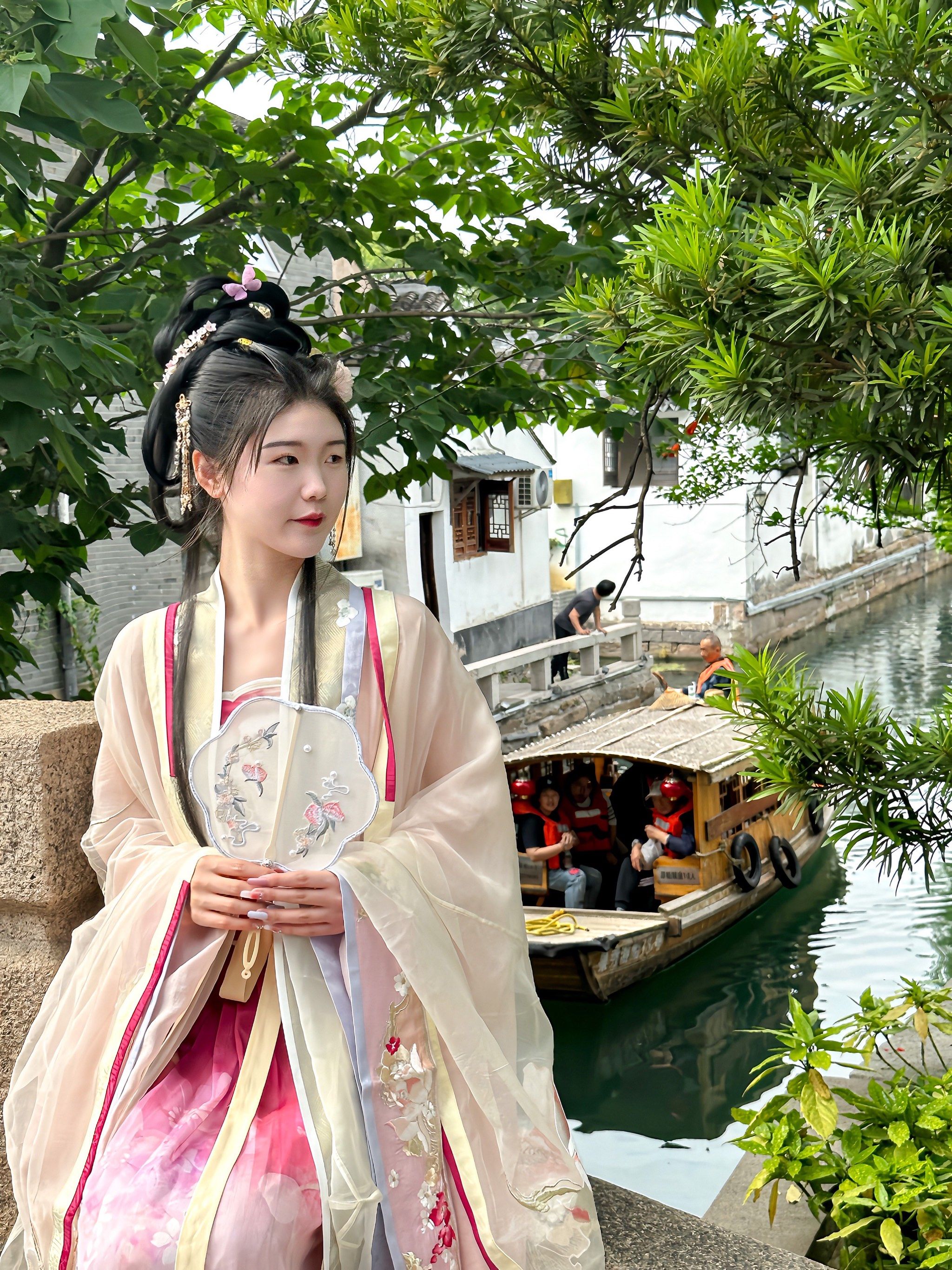 来苏州沉浸式体验古装美女的一天!