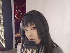 -米游妙妙屋cosplay换装自拍摄影体验馆