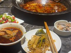 -大鱼山房鱼头火锅(老字号品质店)