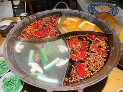 -白乐天毛肚火锅馆(南滨路店)