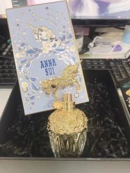 -ANNA SUI