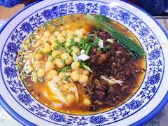 -渝之汇牛肉豌杂面