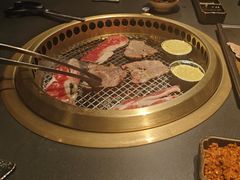 -铭牛烧肉·和牛海鲜自助(高新月牙湖店)