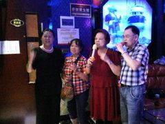 -名星会量贩式KTV旗舰店(盈熙广场店)