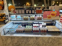 面包甜点陈列柜-面包新语(上地华联店)