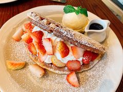 -ROAST coffee & eatery