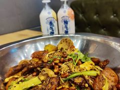 -愉肴麻辣香锅(中山路店)