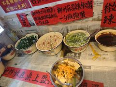 -柳州肥姨妈大骨螺蛳粉(东靖路店)