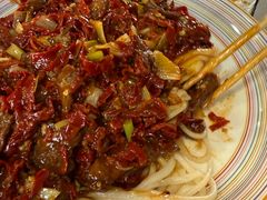 辣皮子滚刀肉拌面-歹歹的加个面过油肉拌面(贵州路店)