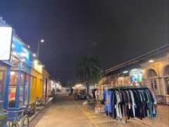 -席娜卡琳火车铁道夜市