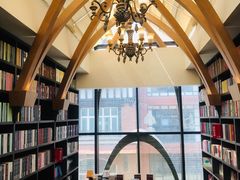 -钟书阁(松江泰晤士小镇店)