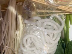 -辣八香新疆孜然串烤火锅(环球港店)