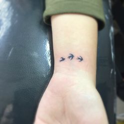 -SNOW TATTOO STUDIO