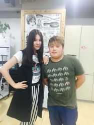 -镁连社·美联社