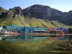 -百里峡七彩艺术小镇