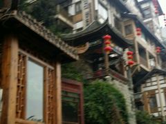 -屋顶顶城市·江景酒店-客房部