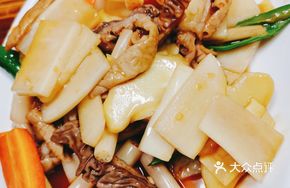 Lotus Stem and Pickled Radish Stir-fried Intestines