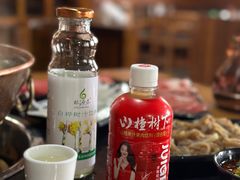 -果松木炭酸菜铜火锅·外婆参鸡汤