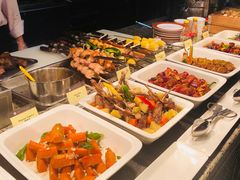 自助取餐区-东莞旗峰山酒店及行政公寓·莱斯西餐厅
