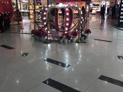 -港澳广场购物中心