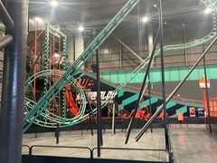 -极限PLAY运动娱乐新世界·团建派对潮玩休闲馆·室内蹦极高空游乐园
