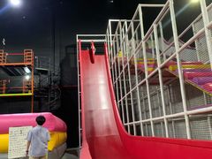 -嘿哟动霸CHUA·新潮玩运动娱乐中心·蹦床滑冰团建乐园