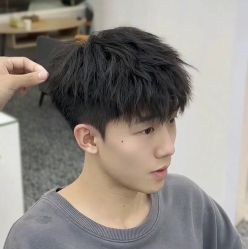 -米娜男士新国潮理发馆