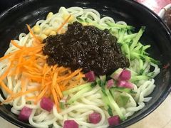 老北京炸酱面-吴记百姓菜馆·北京菜·烤鸭(故宫店)