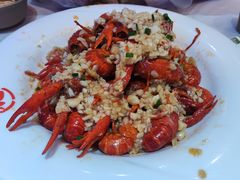 -肥肥虾庄·金牌油焖大虾(首义路店)