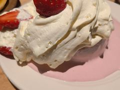 草莓奶油蛋糕-KimPro 辛普乐概念韩餐