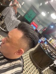 -海文先生国潮烫染男士理发馆