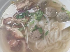 鸡扒牛丸粉-探越越南牛肉粉(江南西分店)