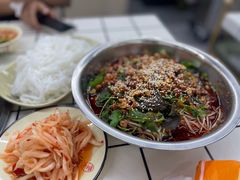 -周良天山牛杂城(天山路总店)