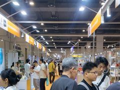 -上海跨国采购会展中心