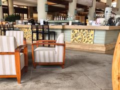 -亚龙湾喜来登·美景台大堂吧