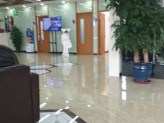 -茂菊口腔连锁(浦东南路店)