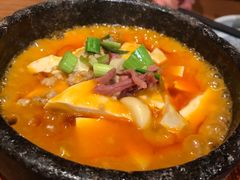 -云海肴·汽锅鸡·云南菜(天山百盛优客店)