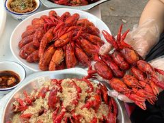 -丹水桥地锅鱼·翘嘴鲌·地方特色全鱼宴(丹江口大坝店)