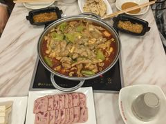 -彭记铁锅肥肠(东四总店)